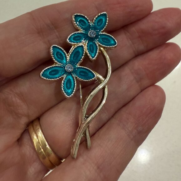 Enamel Blue Daisy Flower Brooch - Picture 1 of 5